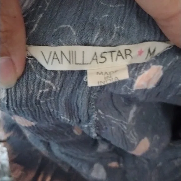 Floral Shorts With Skirt Overlay - Picture 8 of 8